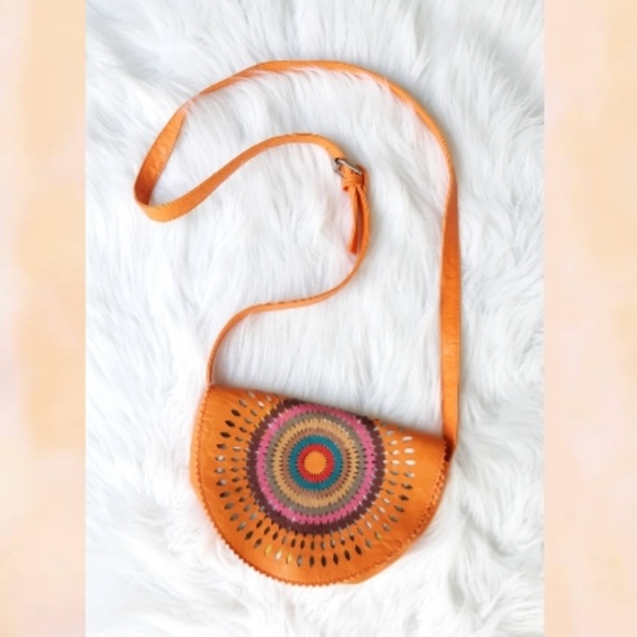 Giuliano Handbags - Giuliano Crossbody